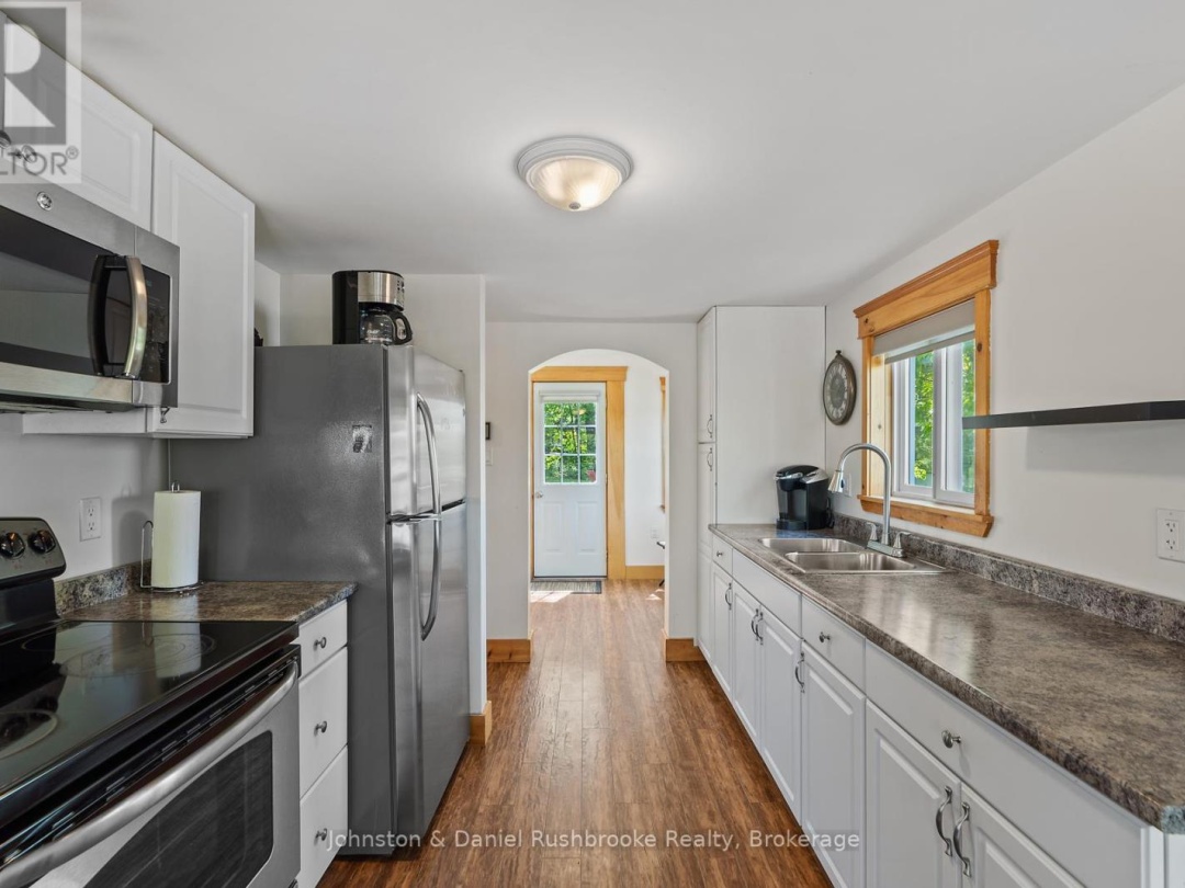 1190 South Morrison Lake Road, Morrison Lake