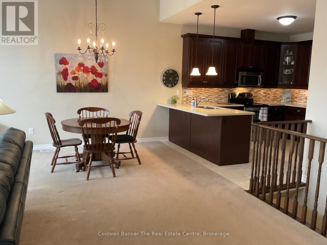 10 KENT COURT, Lake Muskoka