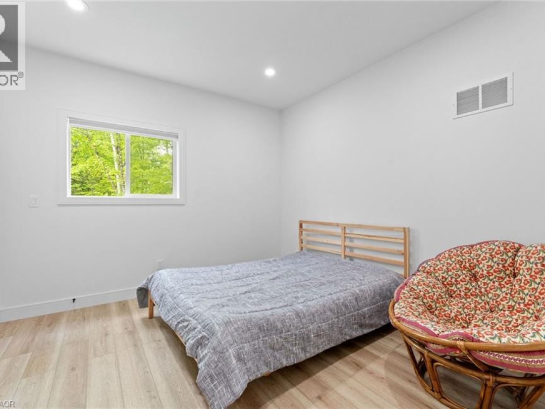 44 SUNNYSHORE PARK Drive, 