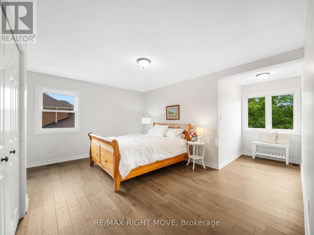 1998 Voyageur Circle, Severn