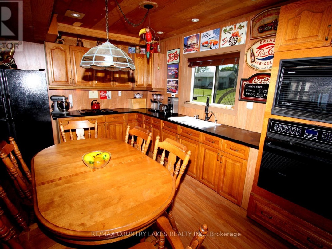 8 Saturn Lane, Mitchell Lake