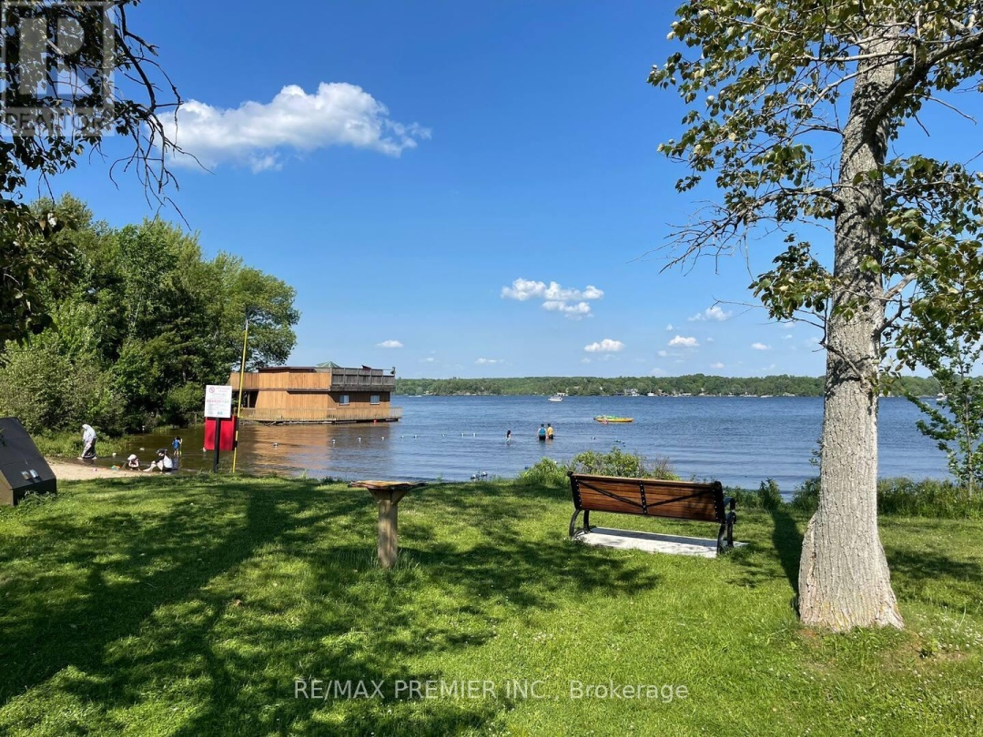 100 Readman Street, Lake Muskoka