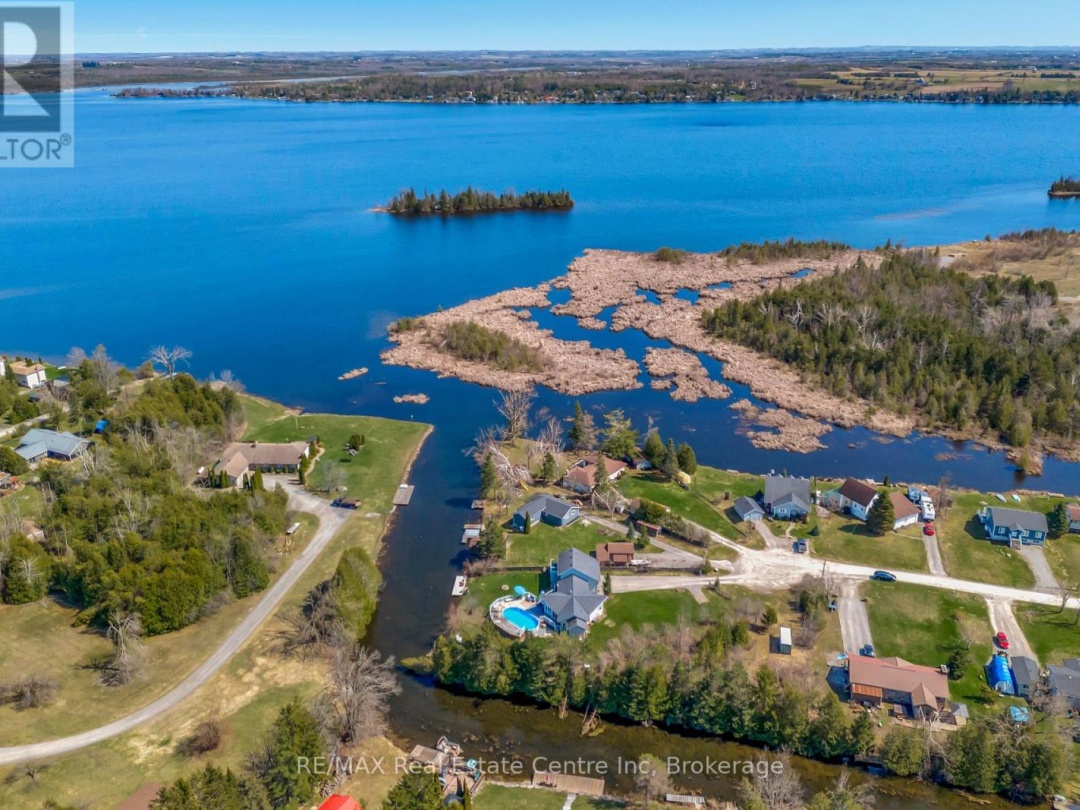 33 Totten Drive, Sturgeon Lake