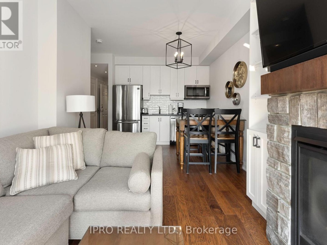16 - 1869 MUSKOKA RD 118 WEST ROAD, Lake Muskoka