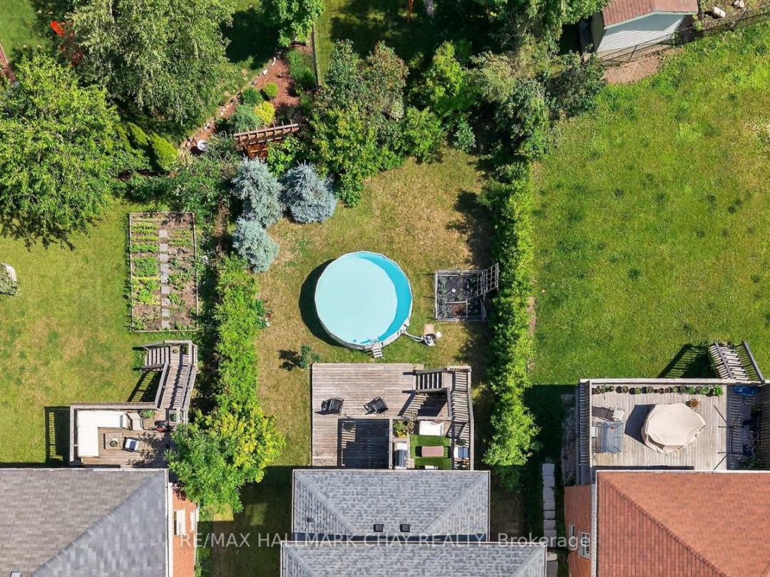 3159 BASS LAKE SIDE ROAD E, 