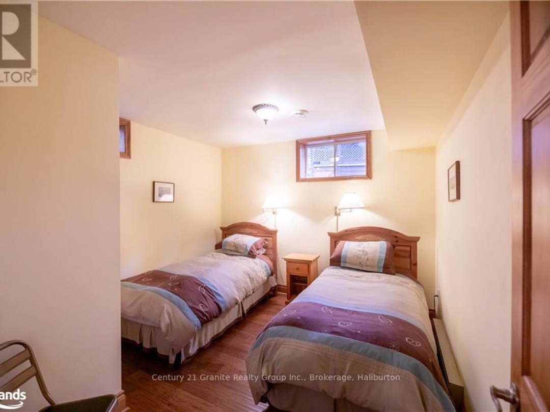 1016 Pegg Drive, Kennisis Lake