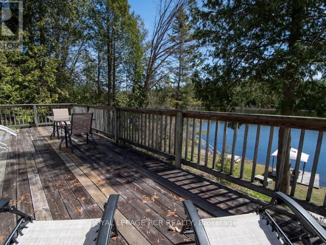 24 Juniper Crescent, Four Mile Lake