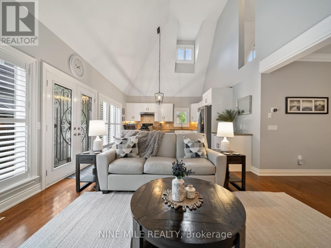 8 5 Invermara Court, Lake Simcoe