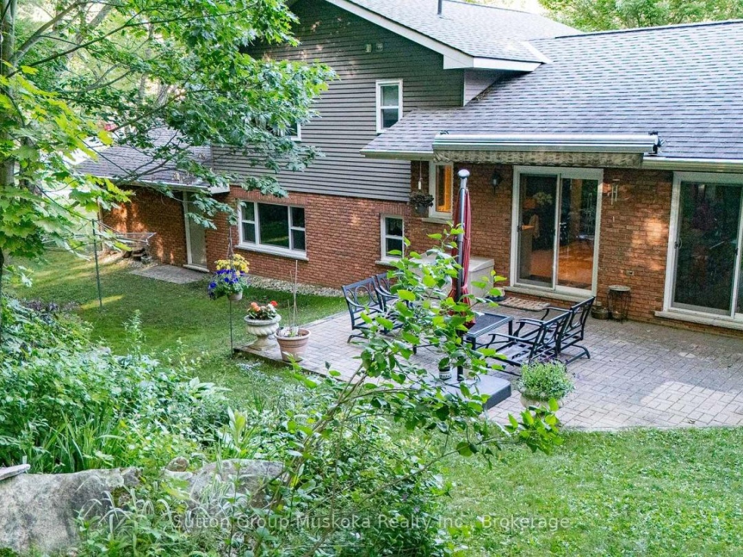 12 SILVER OAKS CRESCENT, 
