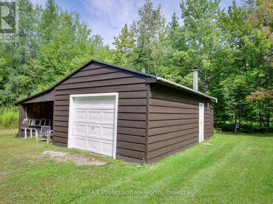1074 HOLIDAY PARK DRIVE, 
