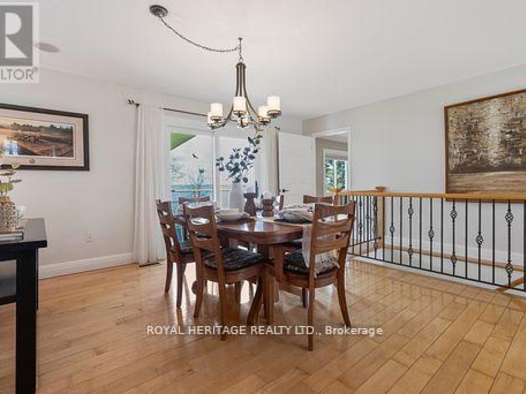 7 NORTH SERVICE ROAD, 