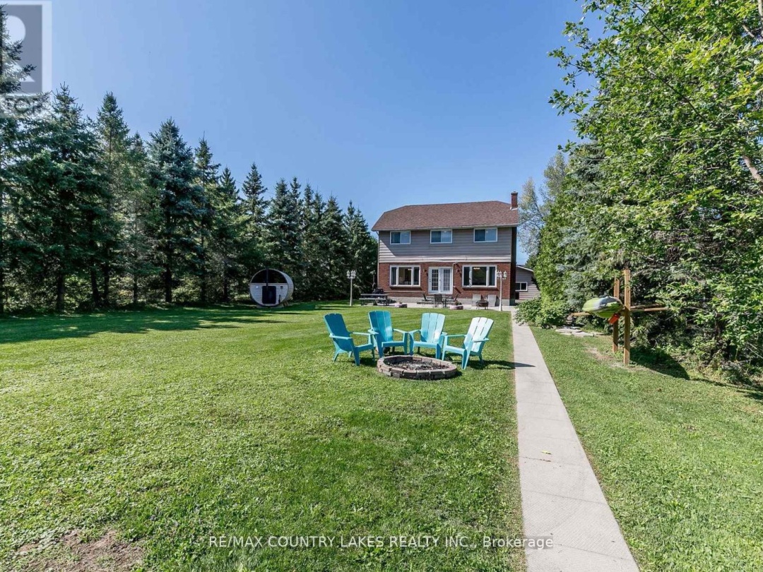 47 Lake Avenue, Lake Simcoe