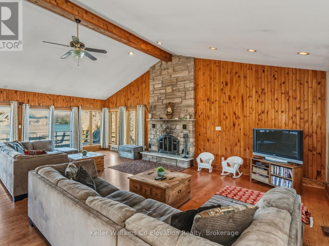 804 KINGS FARM ROAD, 