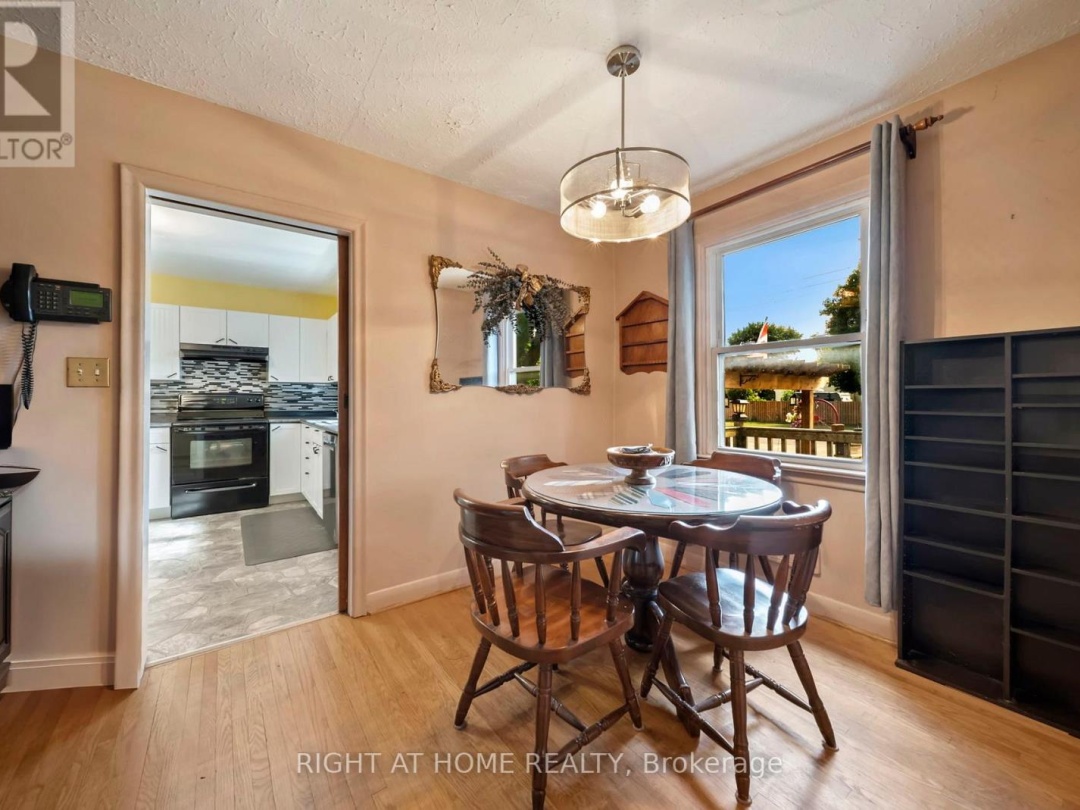 392 BAYVIEW PARKWAY, 
