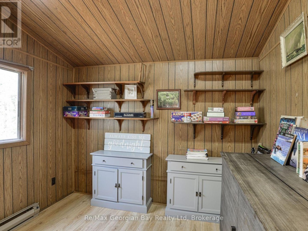 214 Trans Canada Bay Road, Six Mile Lake
