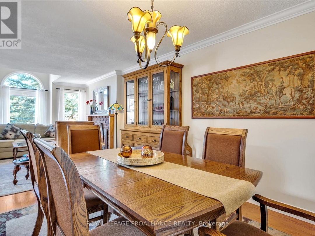 2 Patricia Place, Pigeon Lake