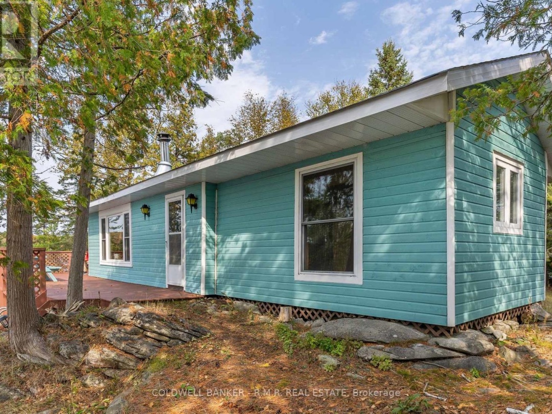 701 ISLAND 7, Crystal Lake