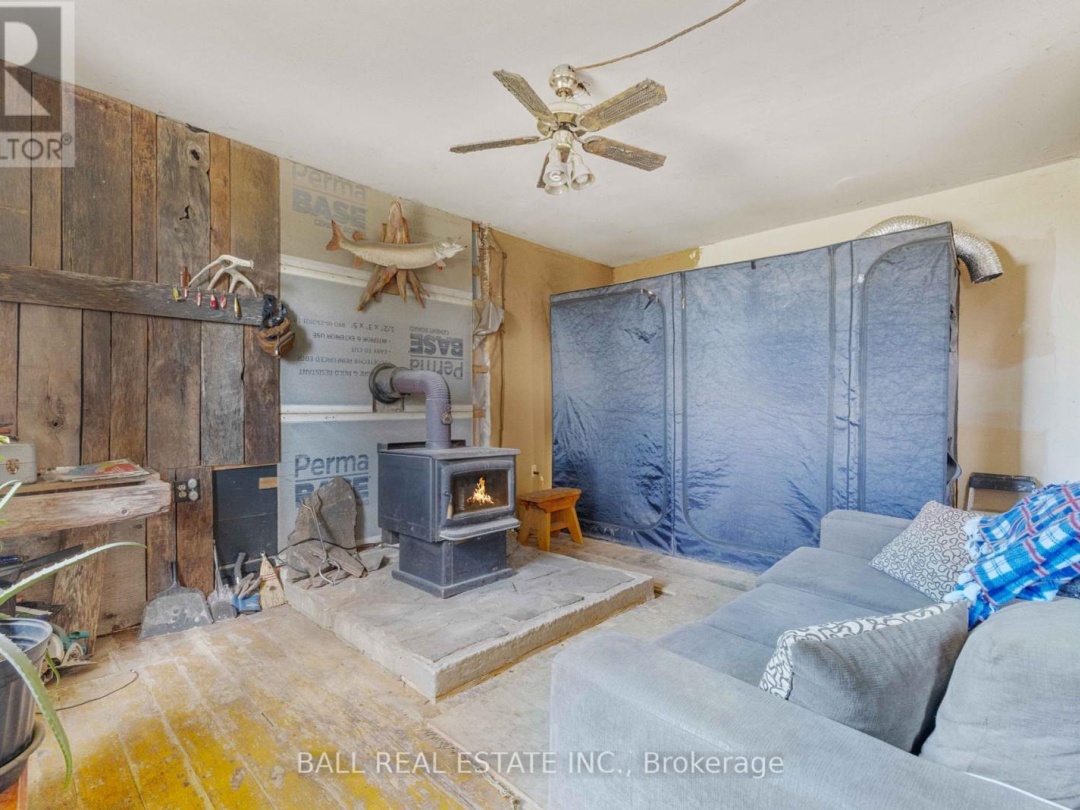 589 COUNTY ROAD 8, 