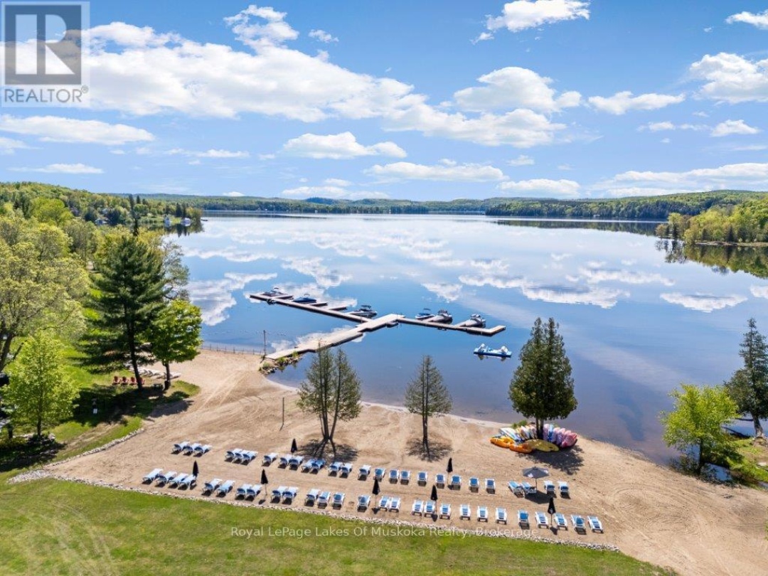 30 Turner Drive, Peninsula Lake