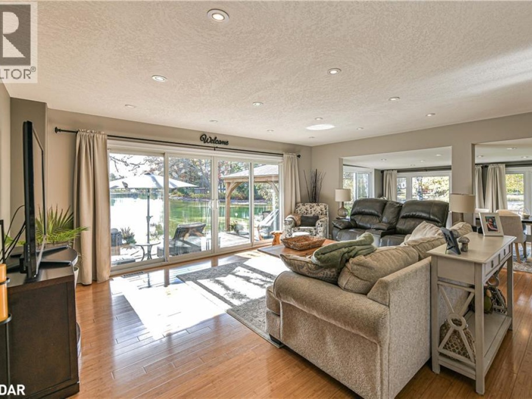 8222 COUNTY RD 169 Road, 