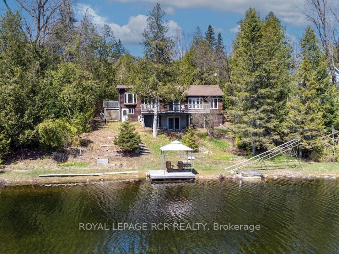 24 Juniper Crescent, Four Mile Lake