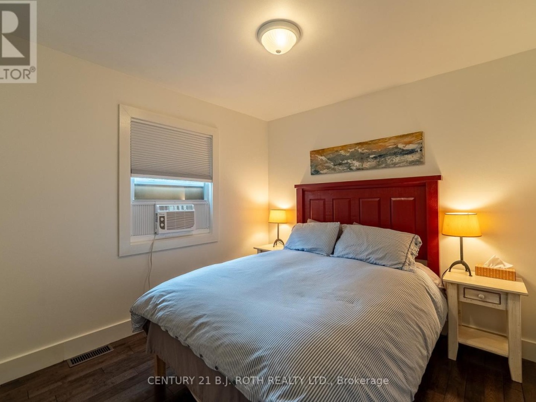 8101 KINGS RIVER ROAD, 