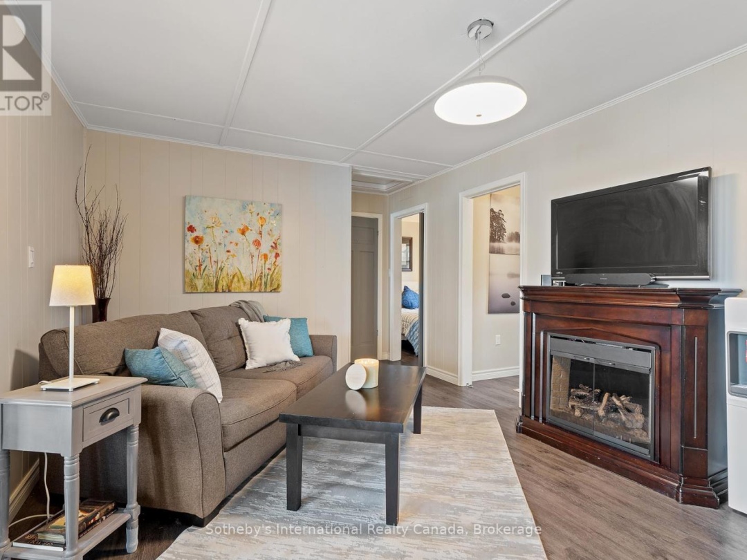 1658 PENINSULA POINT ROAD, Sparrow Lake