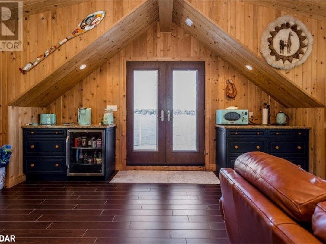 153 Creighton Street S, Lake Simcoe