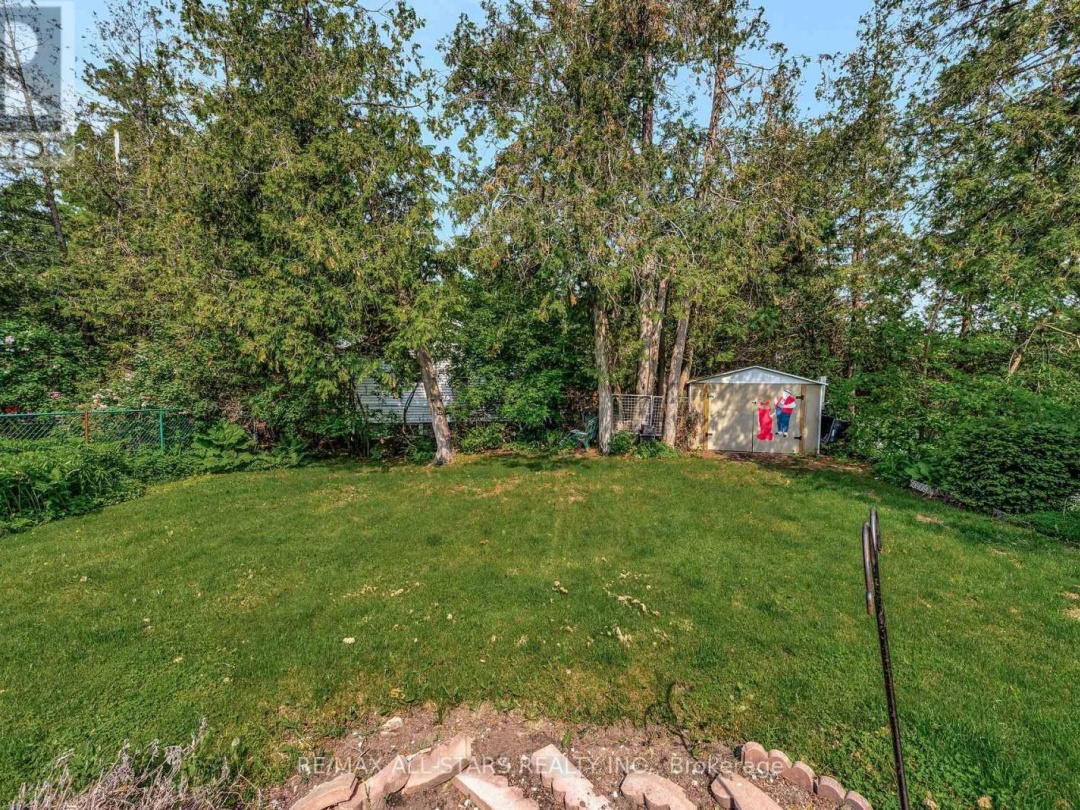 14 WYCHWOOD DRIVE E, 