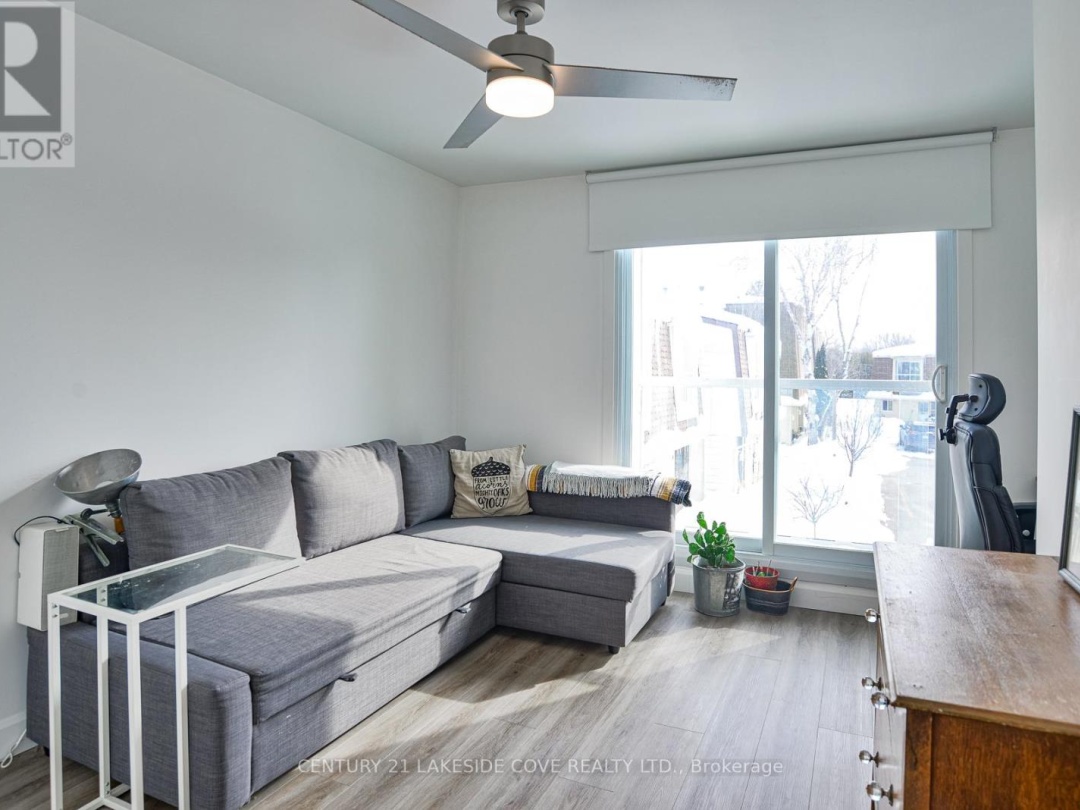 19 4 Paradise Boulevard, Lake Simcoe