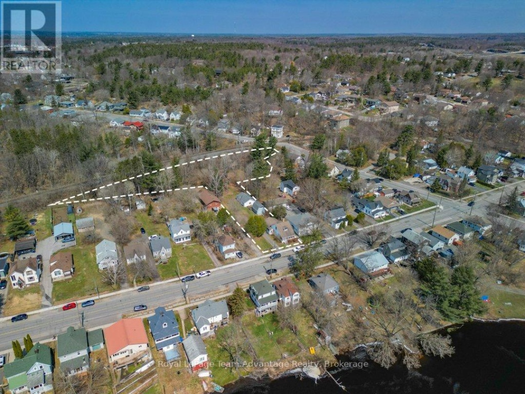 66 WILLIAM STREET, Parry Sound