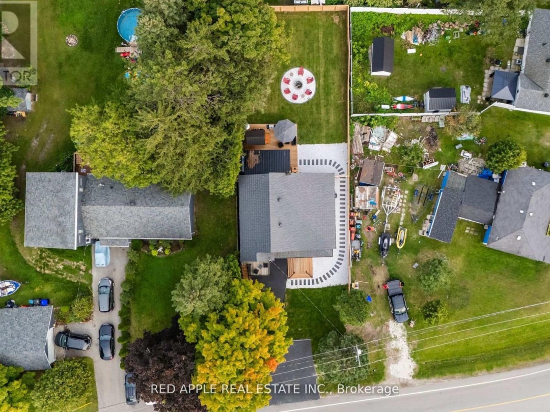205 Hoyt Avenue, Georgian Bay