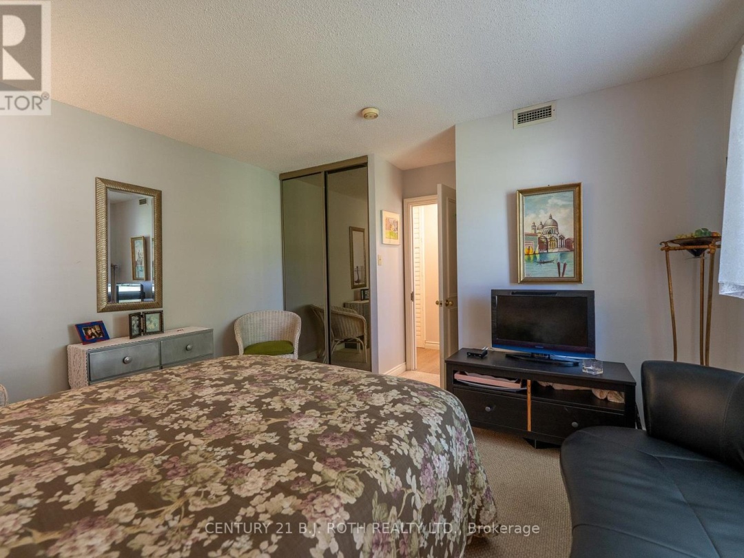 16 - 60 LAGUNA PARKWAY, 