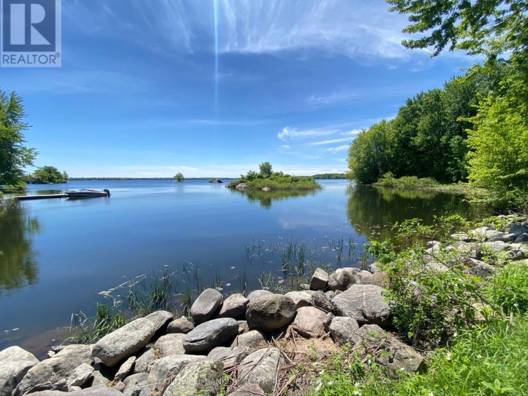 3493 Southwood Beach Boulevard, St John Lake