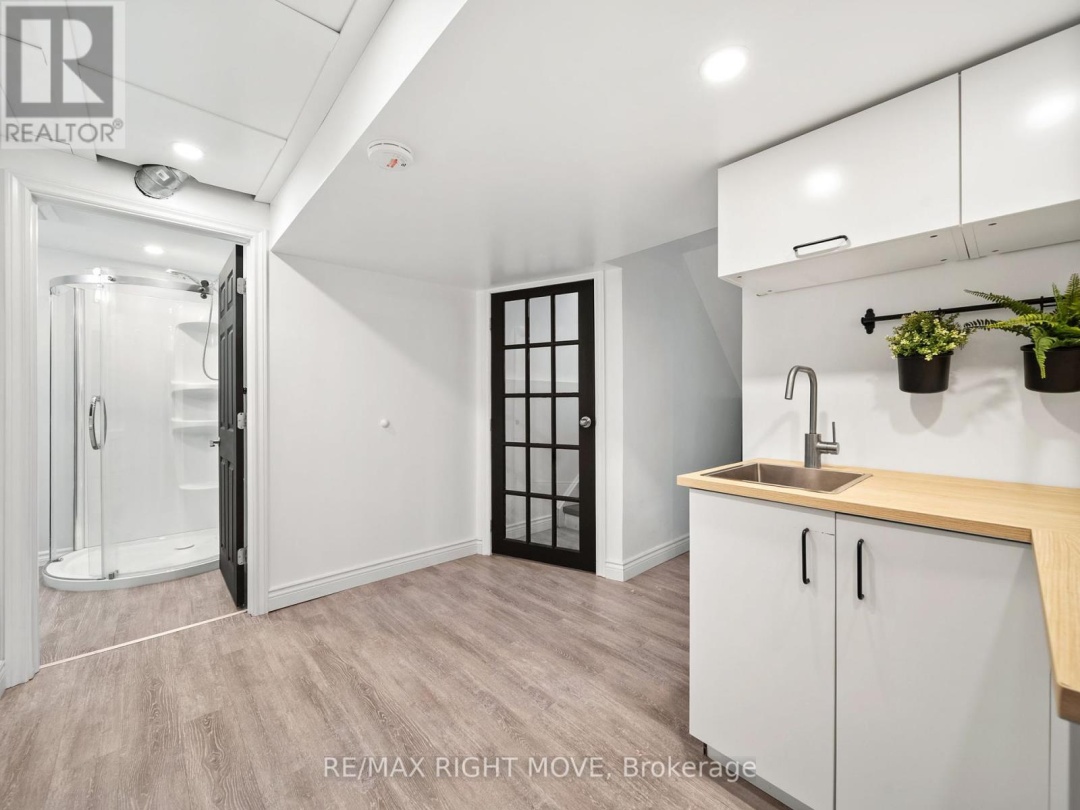 2 CHESTNUT PLACE, 
