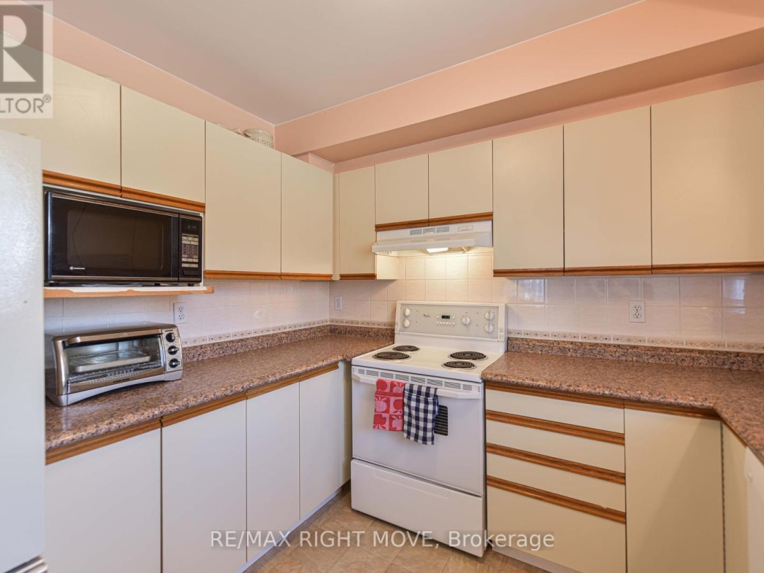 408 40 Museum Drive, Orillia
