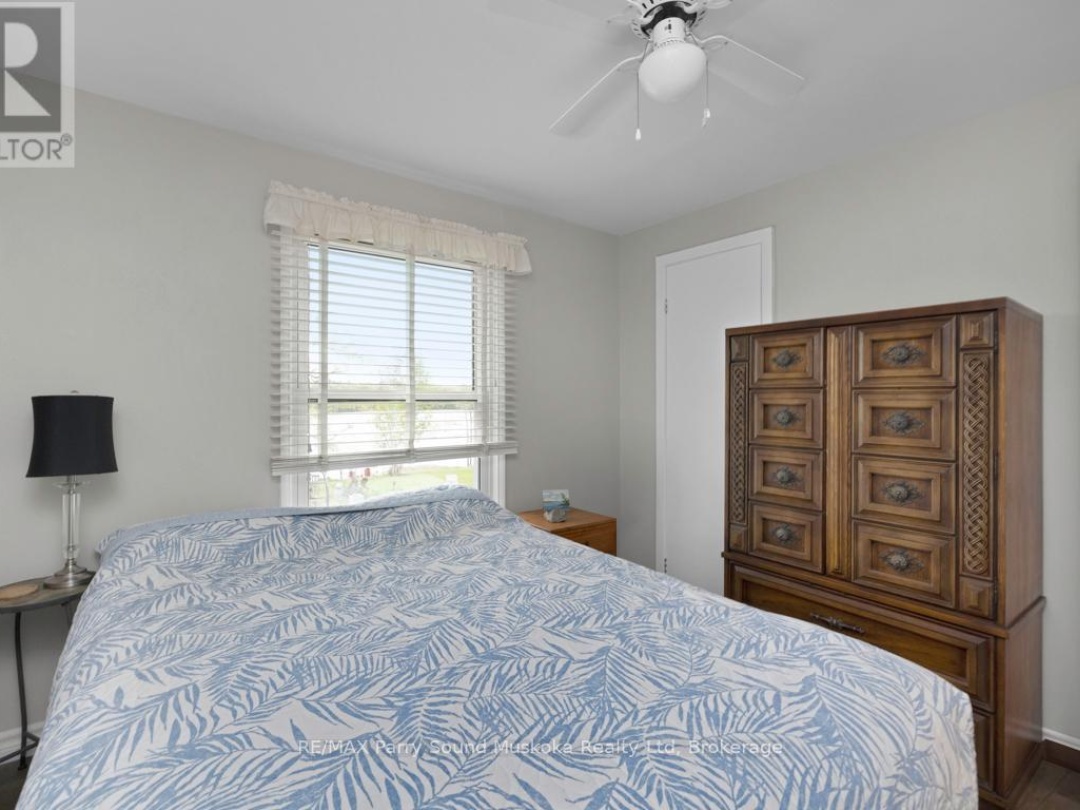 28 Lakeside Drive, Manitouwabing Lake