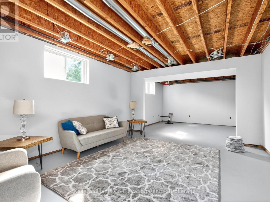 11 BOYD CRESCENT, 