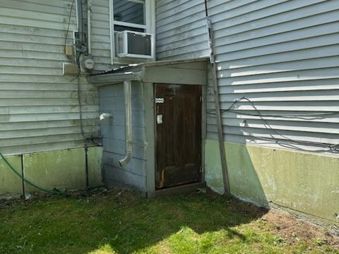 1019 SPRING VALLEY ROAD, 