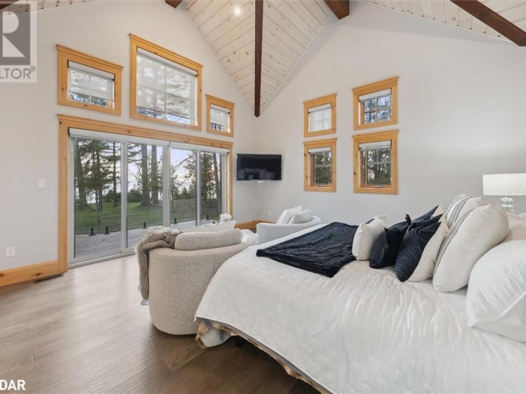 27440 Cedarhurst Beach Road, Lake Simcoe