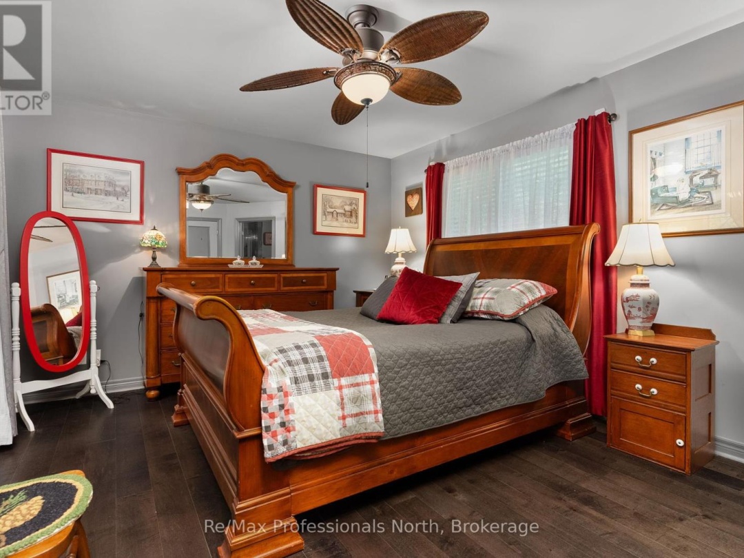 1005 LAIDLAW AVENUE, Severn Lake