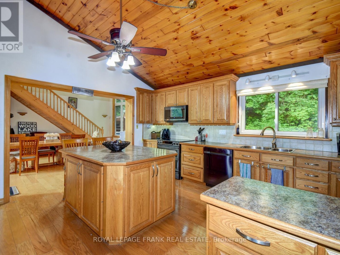 1013 MERRICK DRIVE, Wood Lake