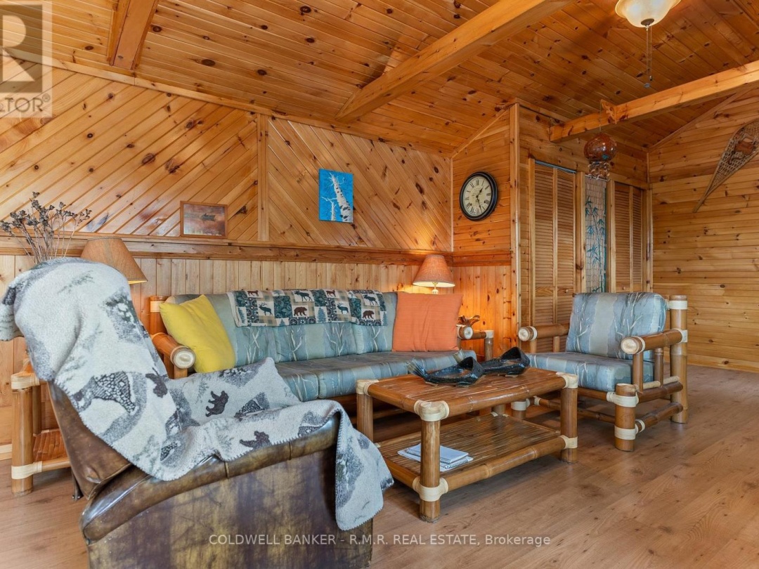 701 ISLAND 7, Crystal Lake