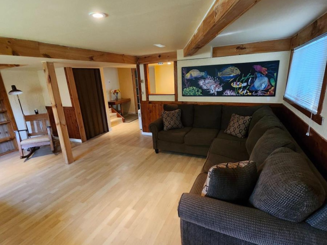 63 Thomas Drive, Sturgeon Lake