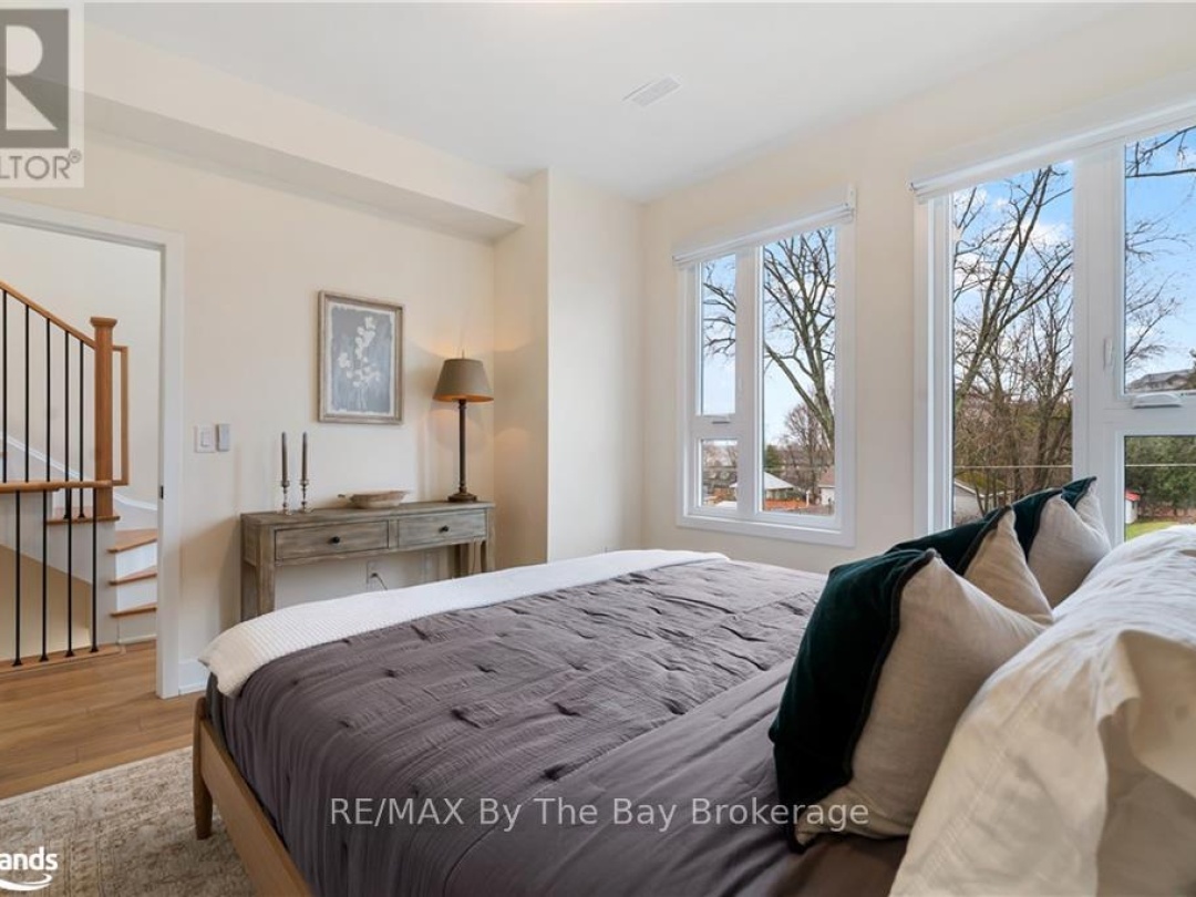 8 Bru Lor Lane, Atherley Narrows Lake