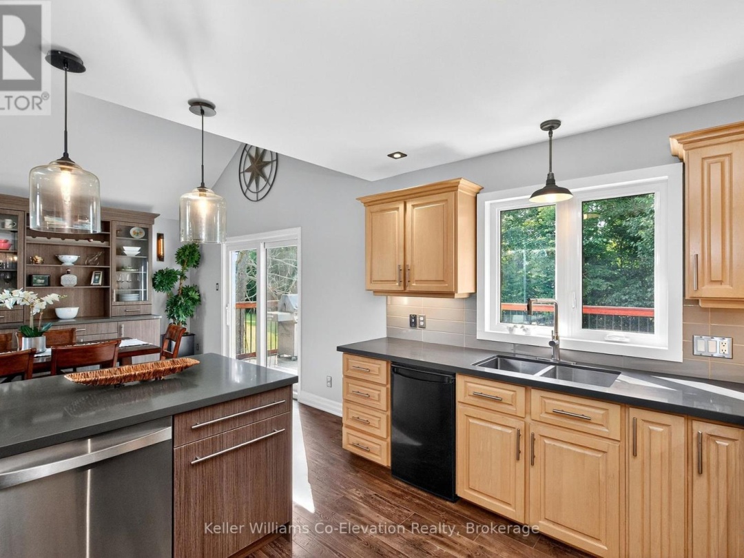 11 BOYD CRESCENT, 