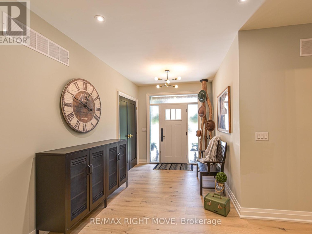 2272 Monck Road, Ramara