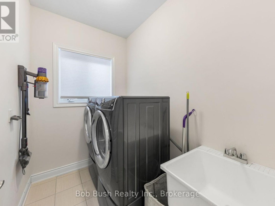 3067 Monarch Drive, Orillia