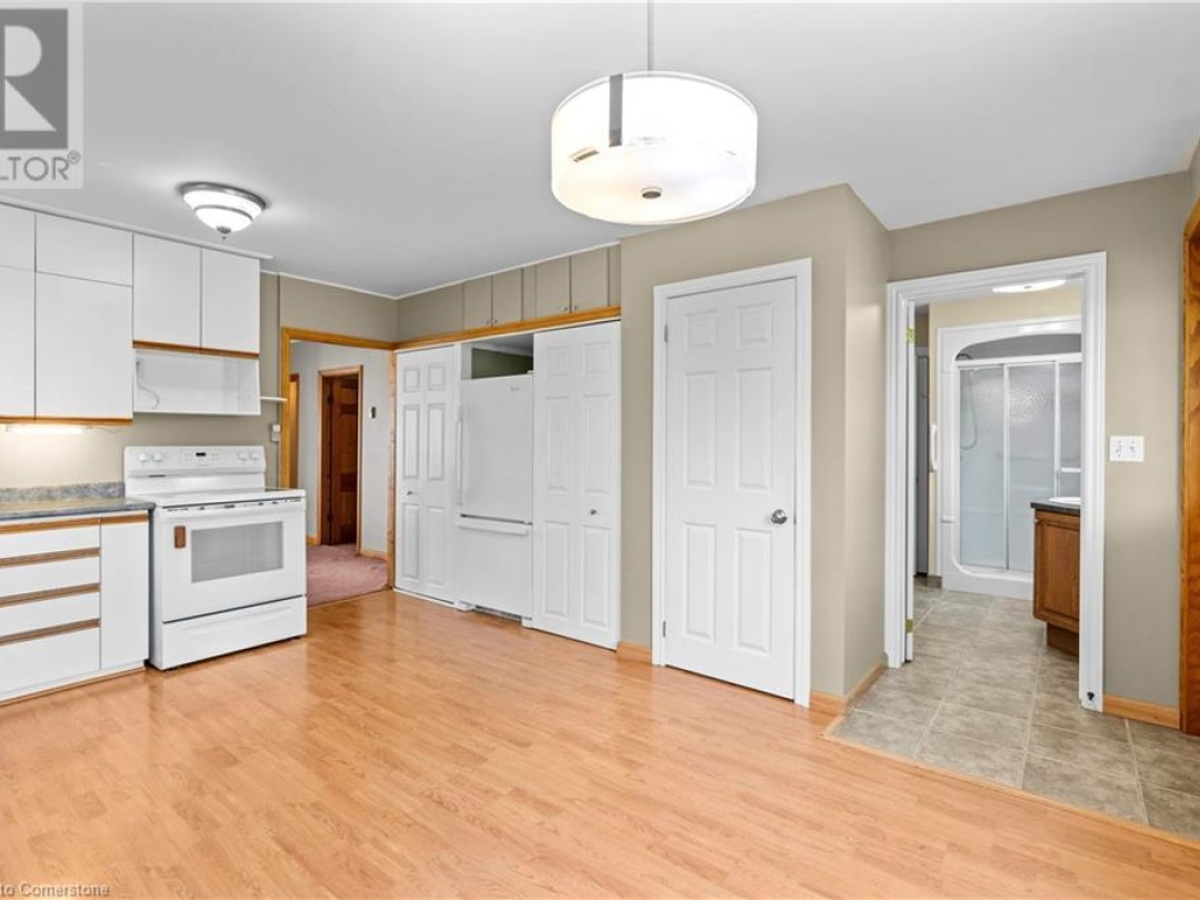 2703 LAKESIDE Drive, 