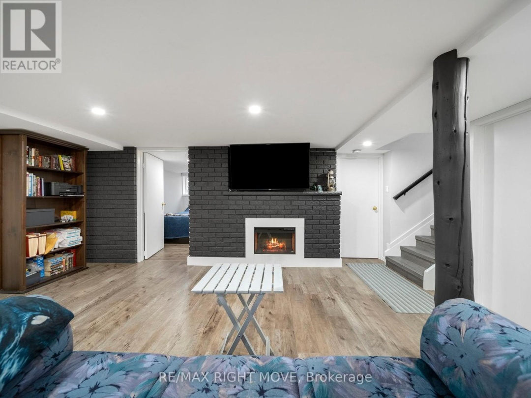 206 MARY STREET, Orillia